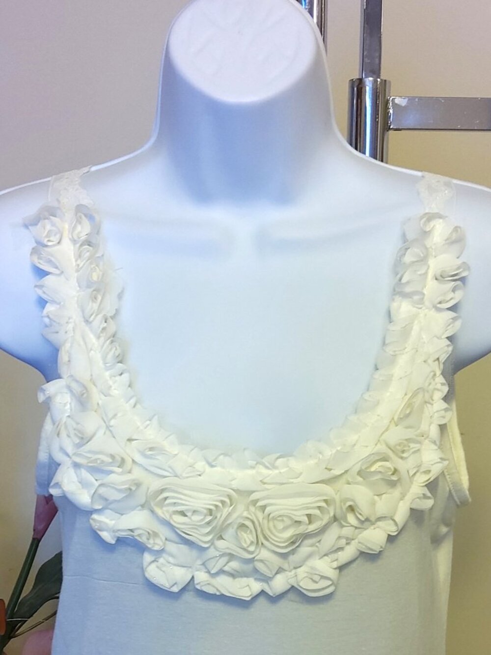 NWOT Papillon Women's Floral Design White Camisole Top Sexy Tank Tops Slim Cami